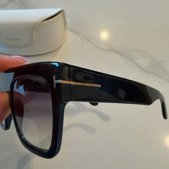 Tom Ford Black Designer Sunglasses - Picture 4 of 9